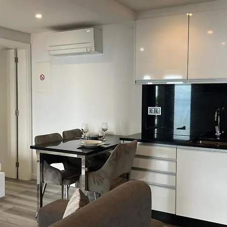 The View-neves * פונשל