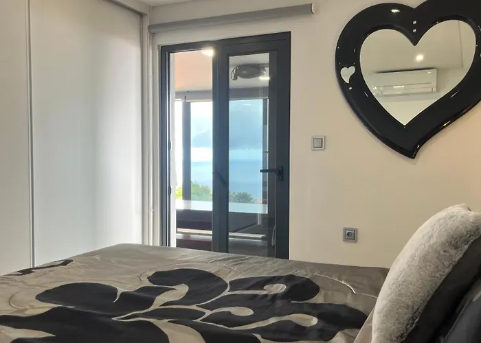 The View-neves Funchal (Madeira)