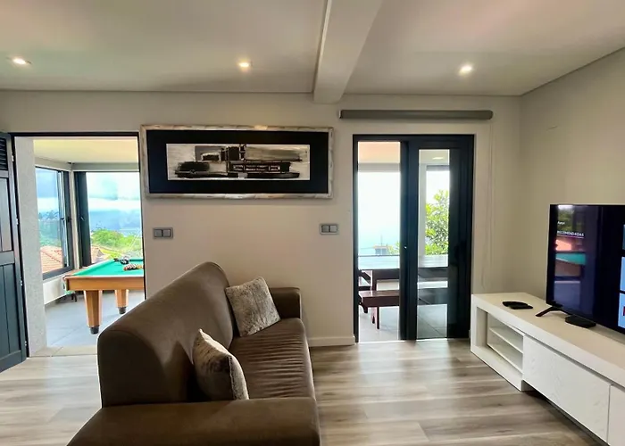 The View-neves Apartment